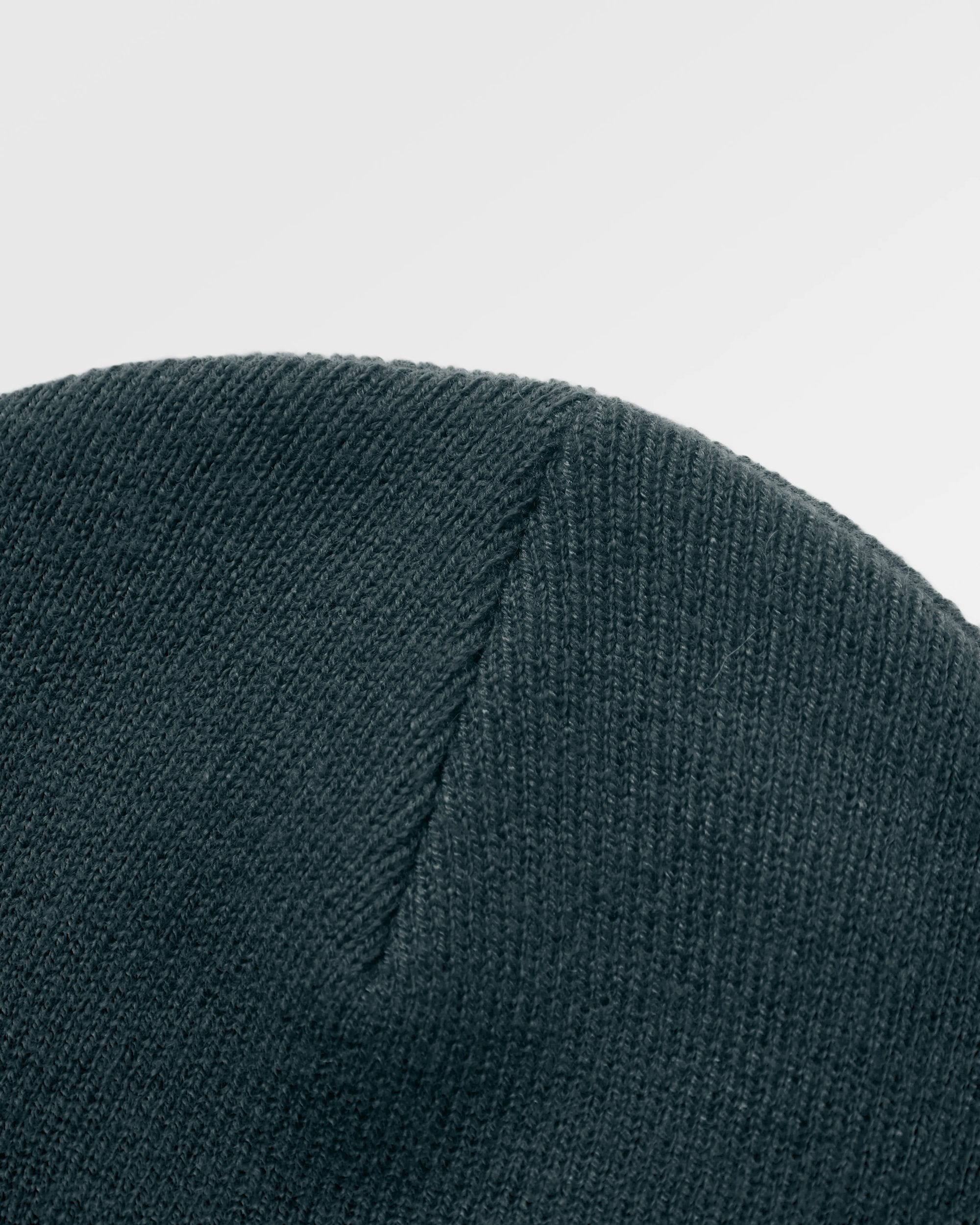Core Recycled High-Top Beanie - Dark Fern