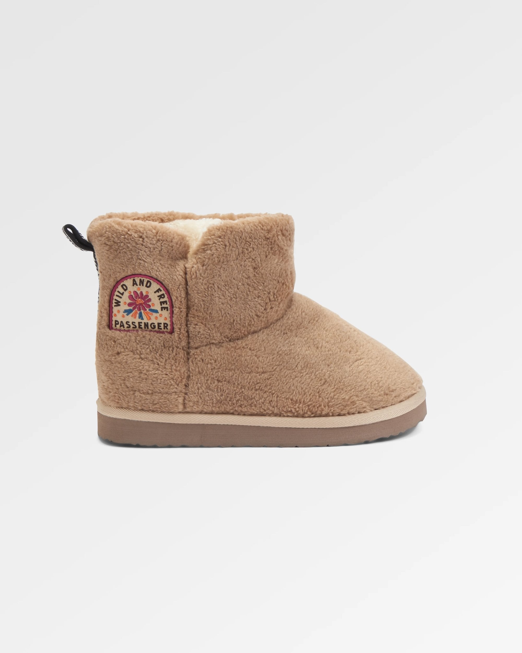 Hideaway Hut Sherpa Fleece Slipper - Biscuit