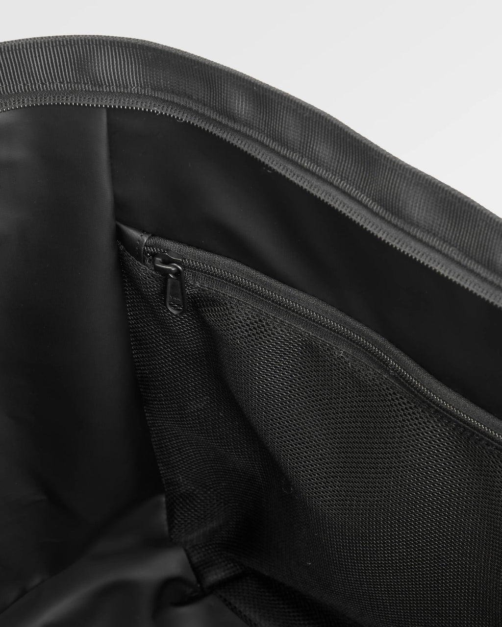 Boondocker Gear Tote 48L - Black