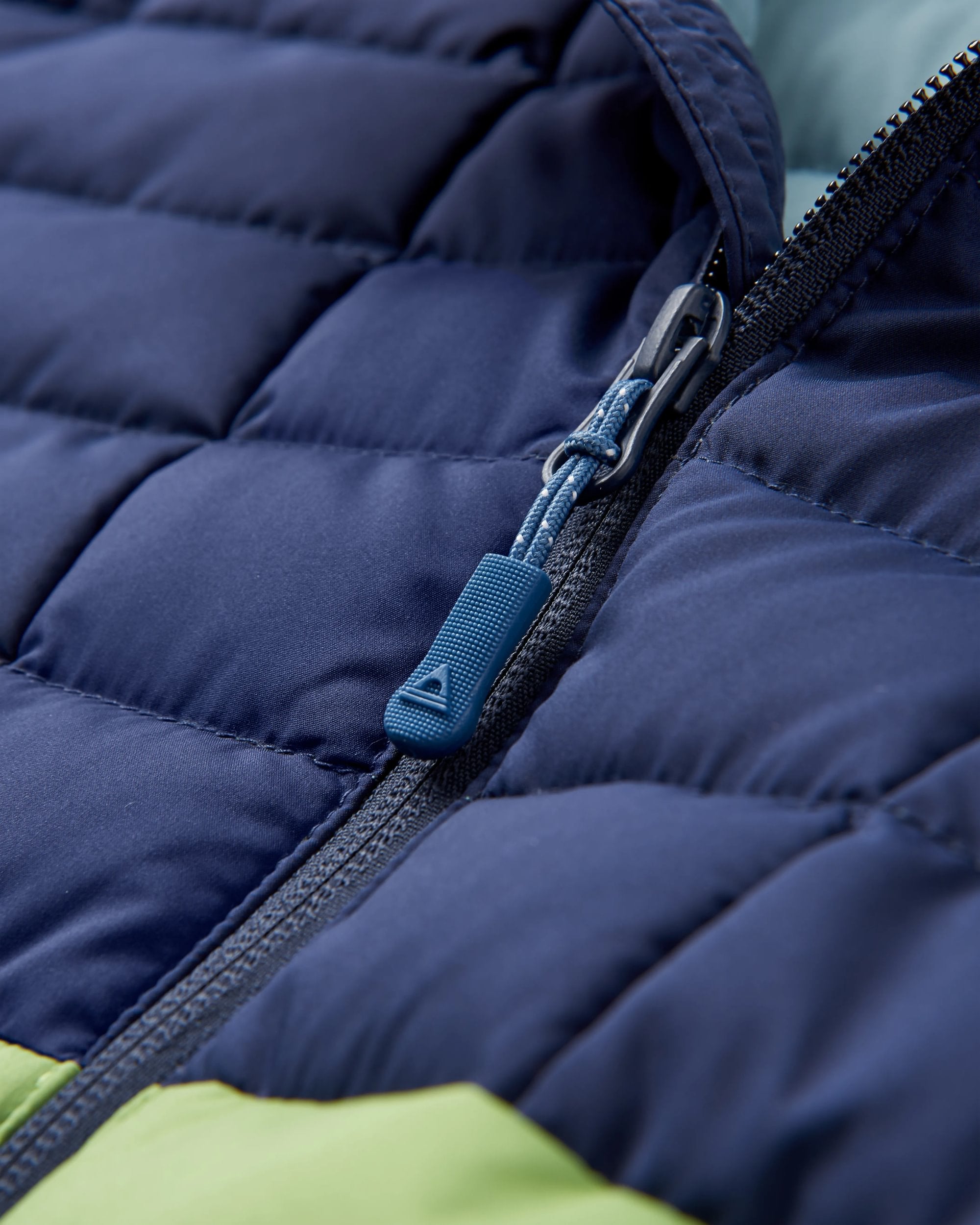 Ashland Down Recycled Gilet - Rich Navy/Pear Green