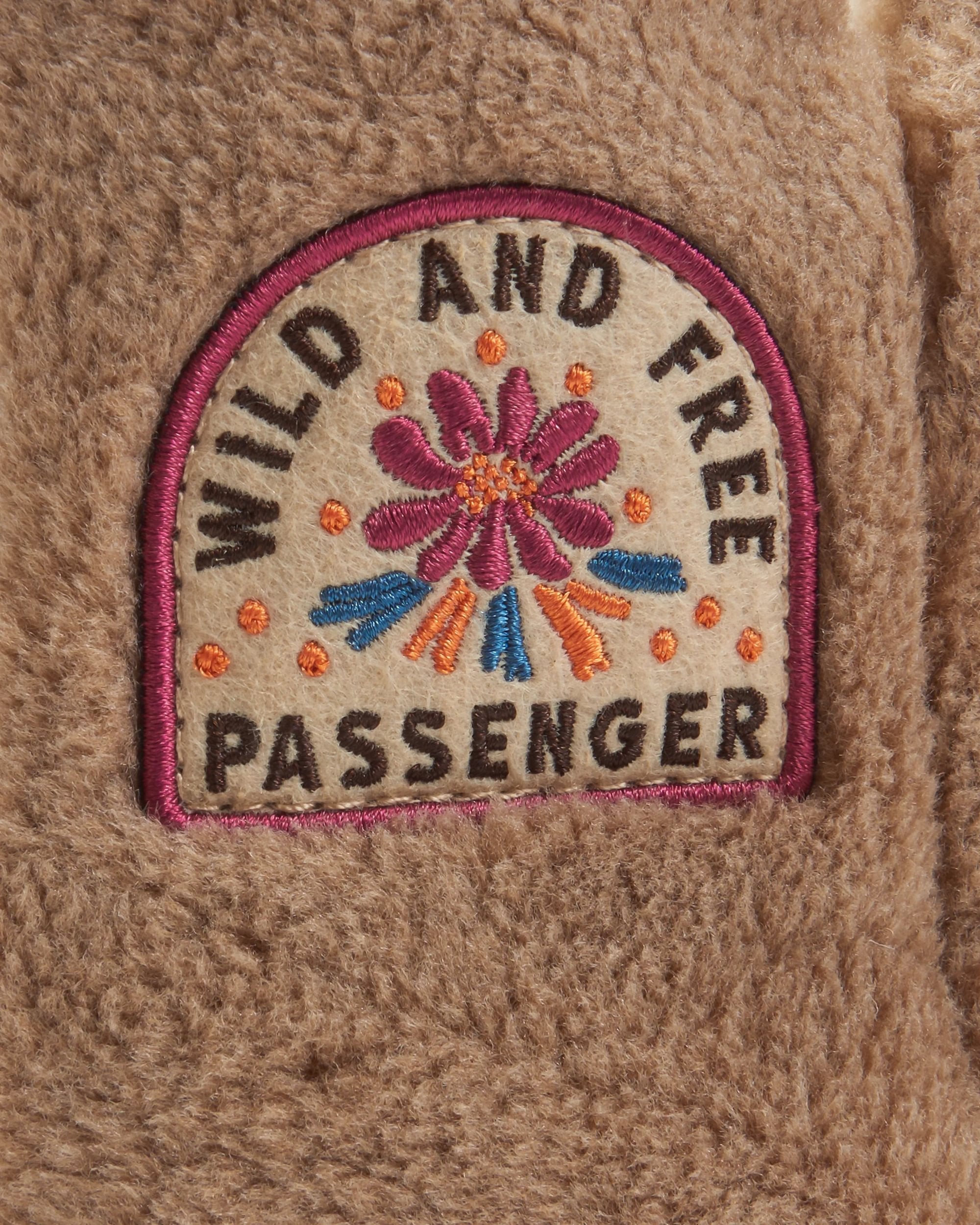 Hideaway Hut Sherpa Fleece Slipper - Biscuit