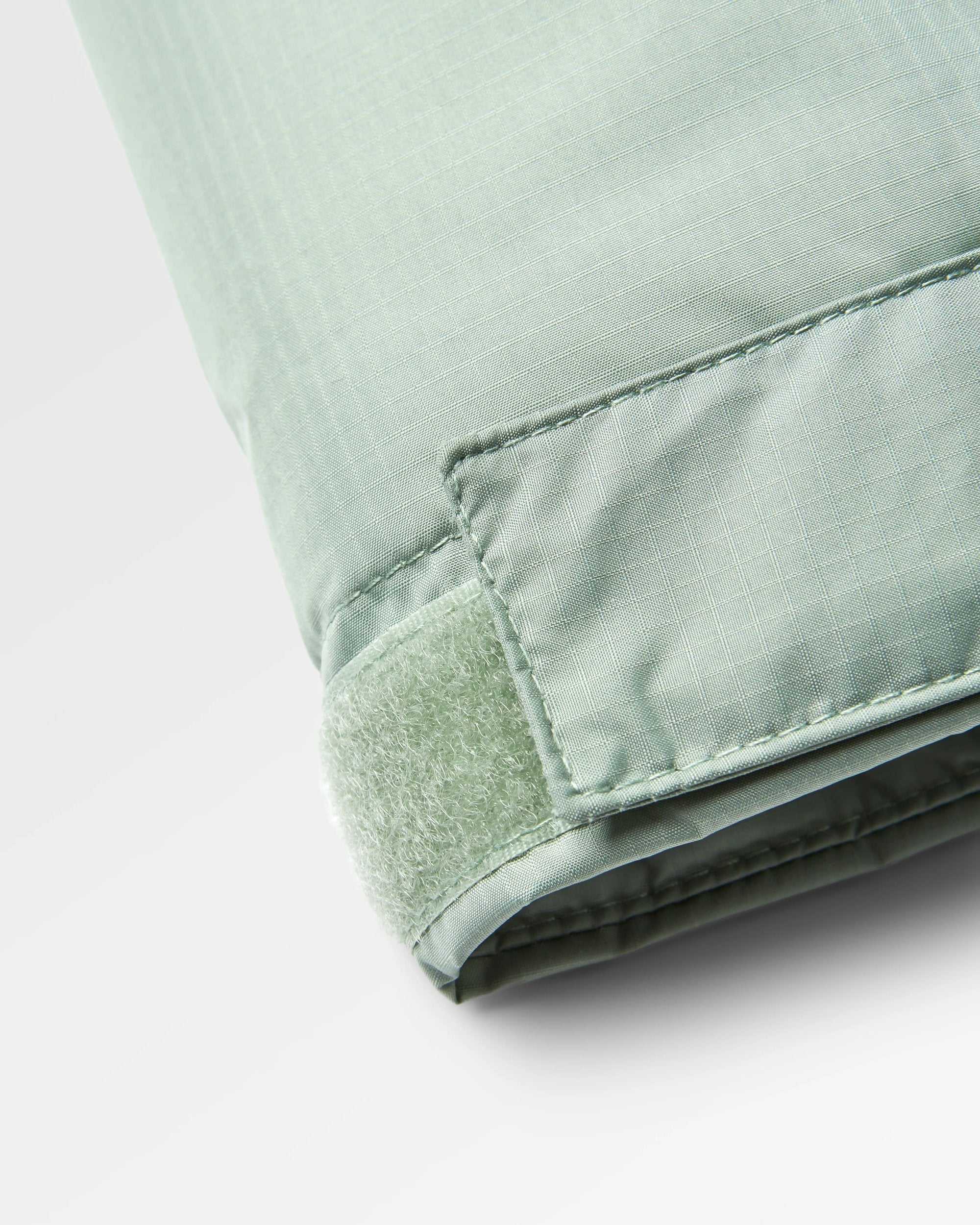 Escapism Recycled Sherpa Lined Changing Robe - Pistachio