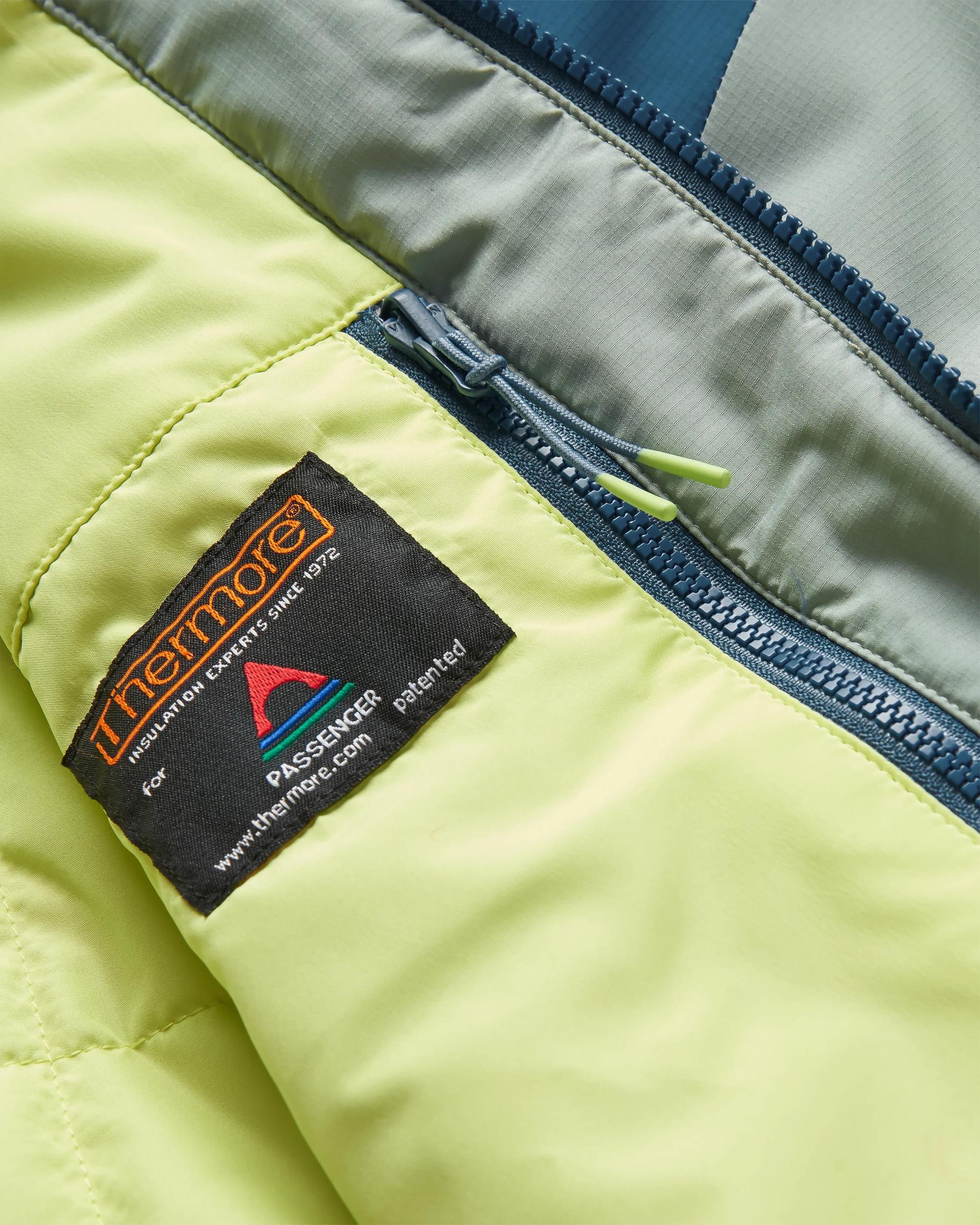 Daybreak Lightweight Recycled Thermore® Insulated Jacket - Pistachio/Blue Steel