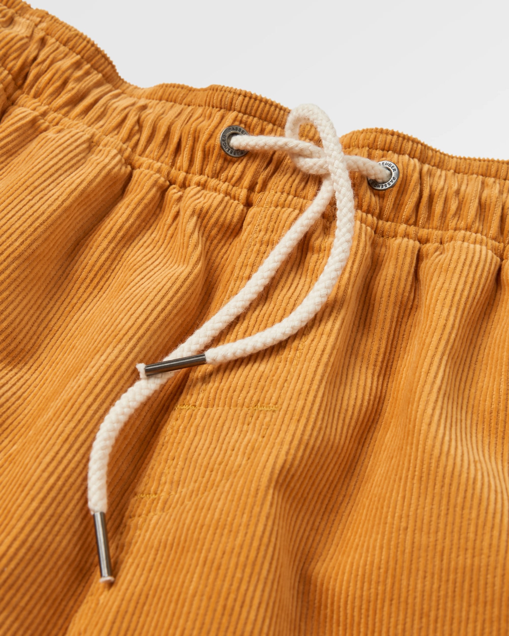 Drifter Cord Short - Spruce Yellow