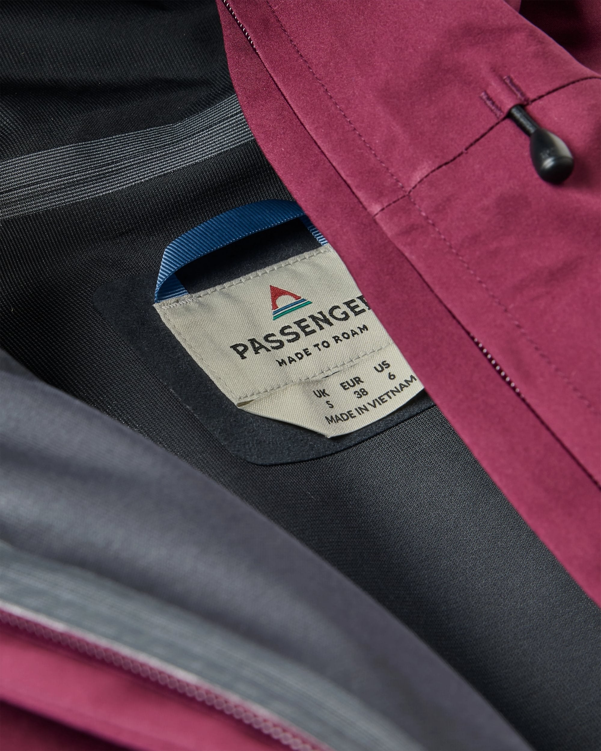 Five Element Recycled Waterproof Jacket - Fig