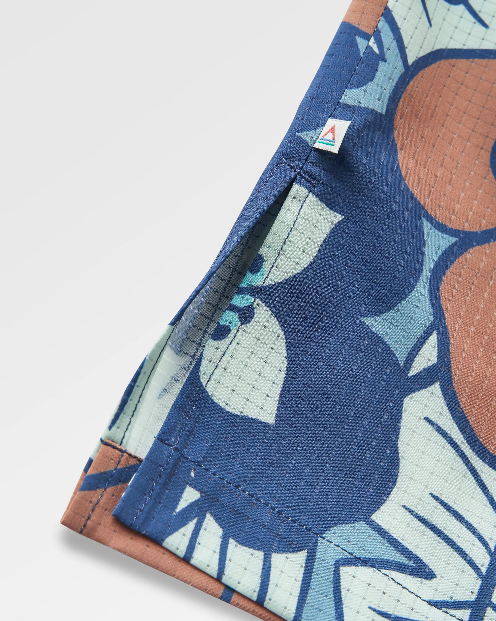 365 Recycled Active Boxy Shirt - Vintage Floral Aqua