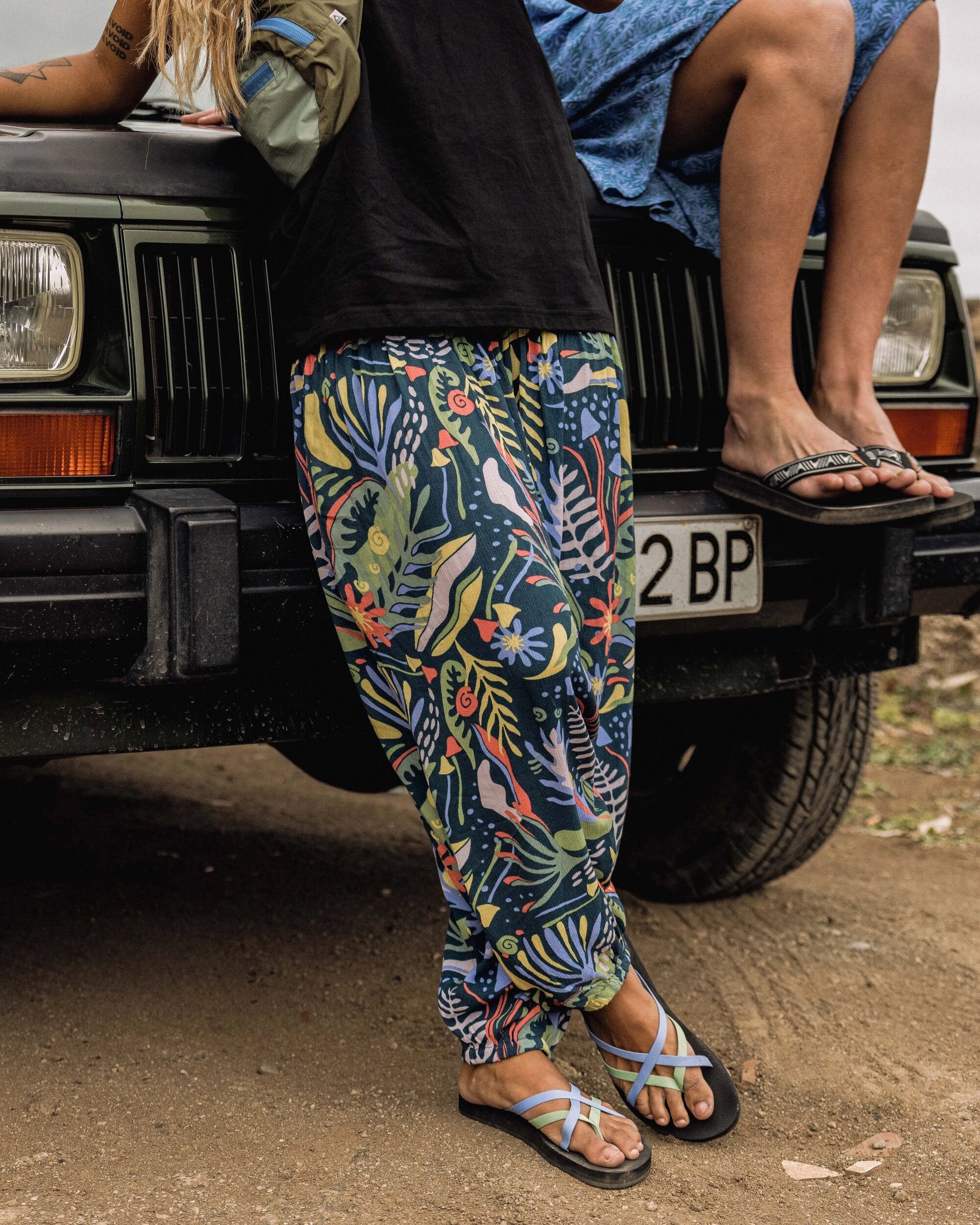 Daylily Loose Trouser - Abstract Seaweed Tidal Blue
