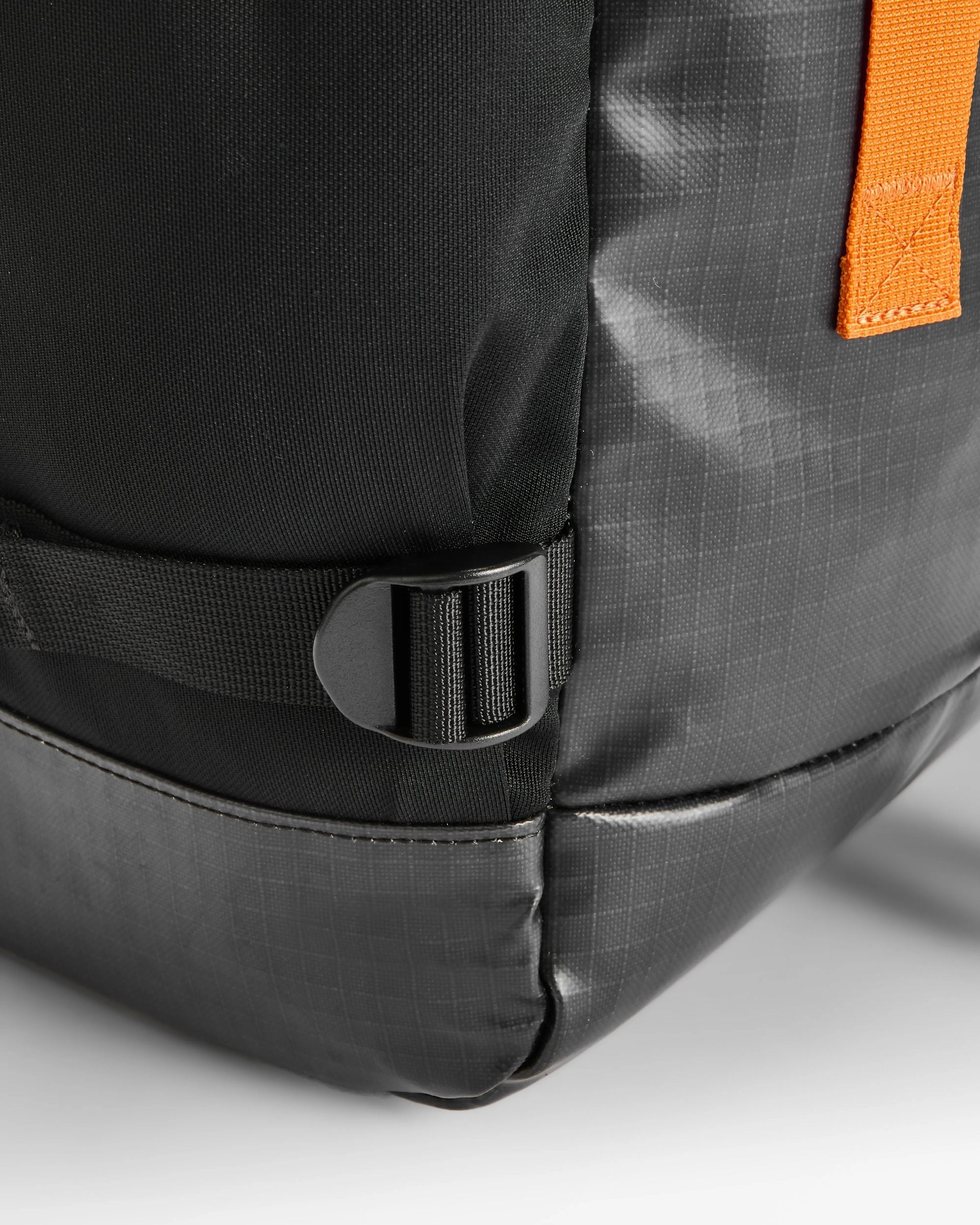 Boondocker Tide Recycled 26L Backpack - Black