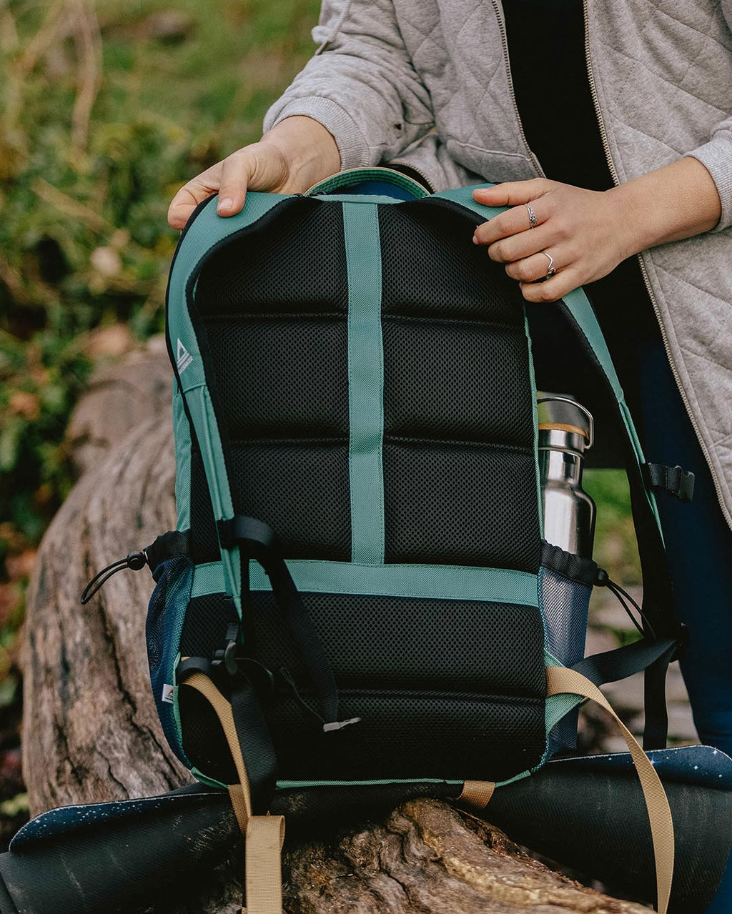 Canyon Recycled 25L Backpack - Deep Sea