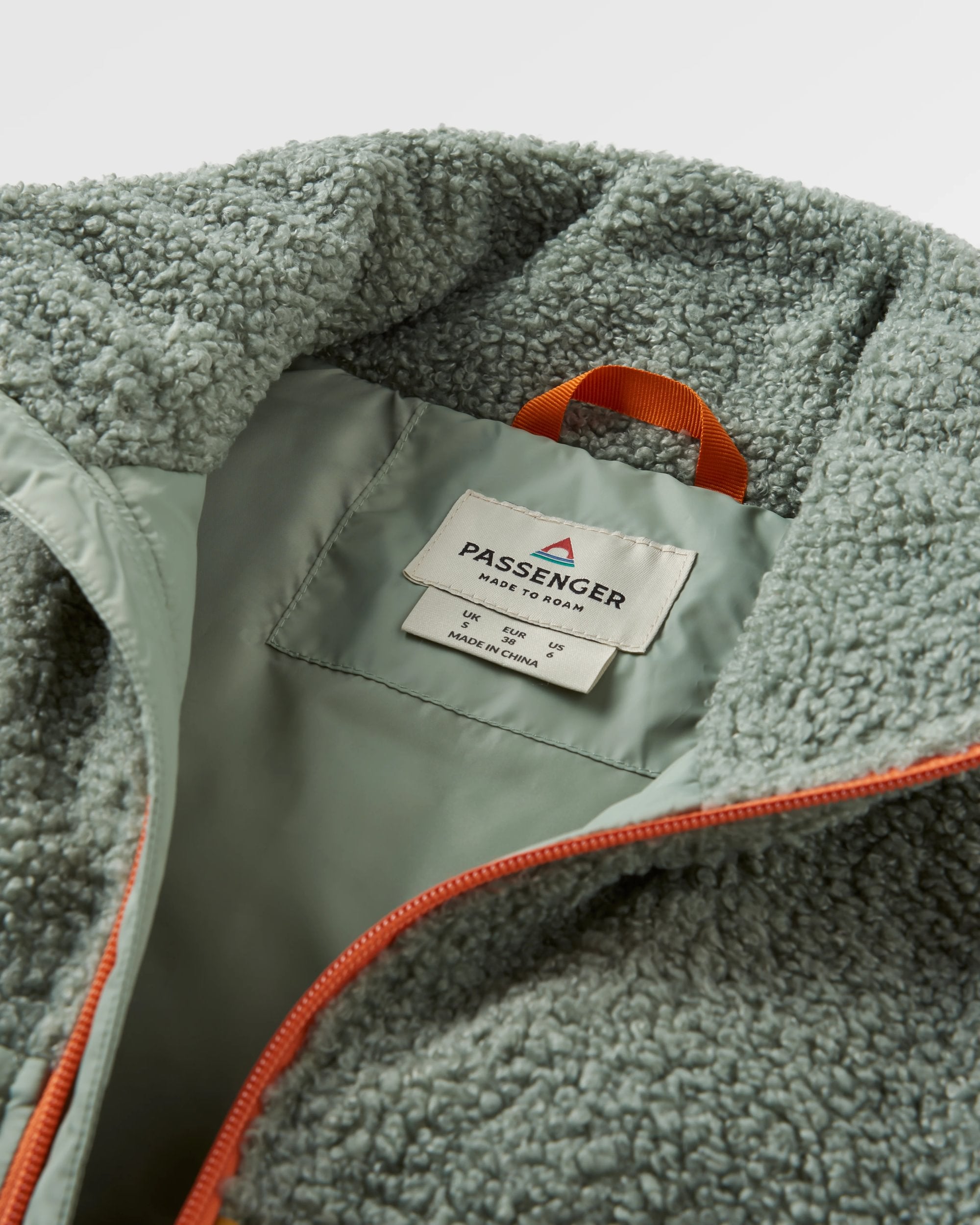 Inspire Recycled Insulated Gilet - Pistachio