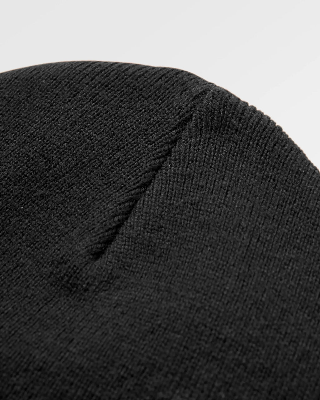 Core Recycled High-Top Beanie - Black