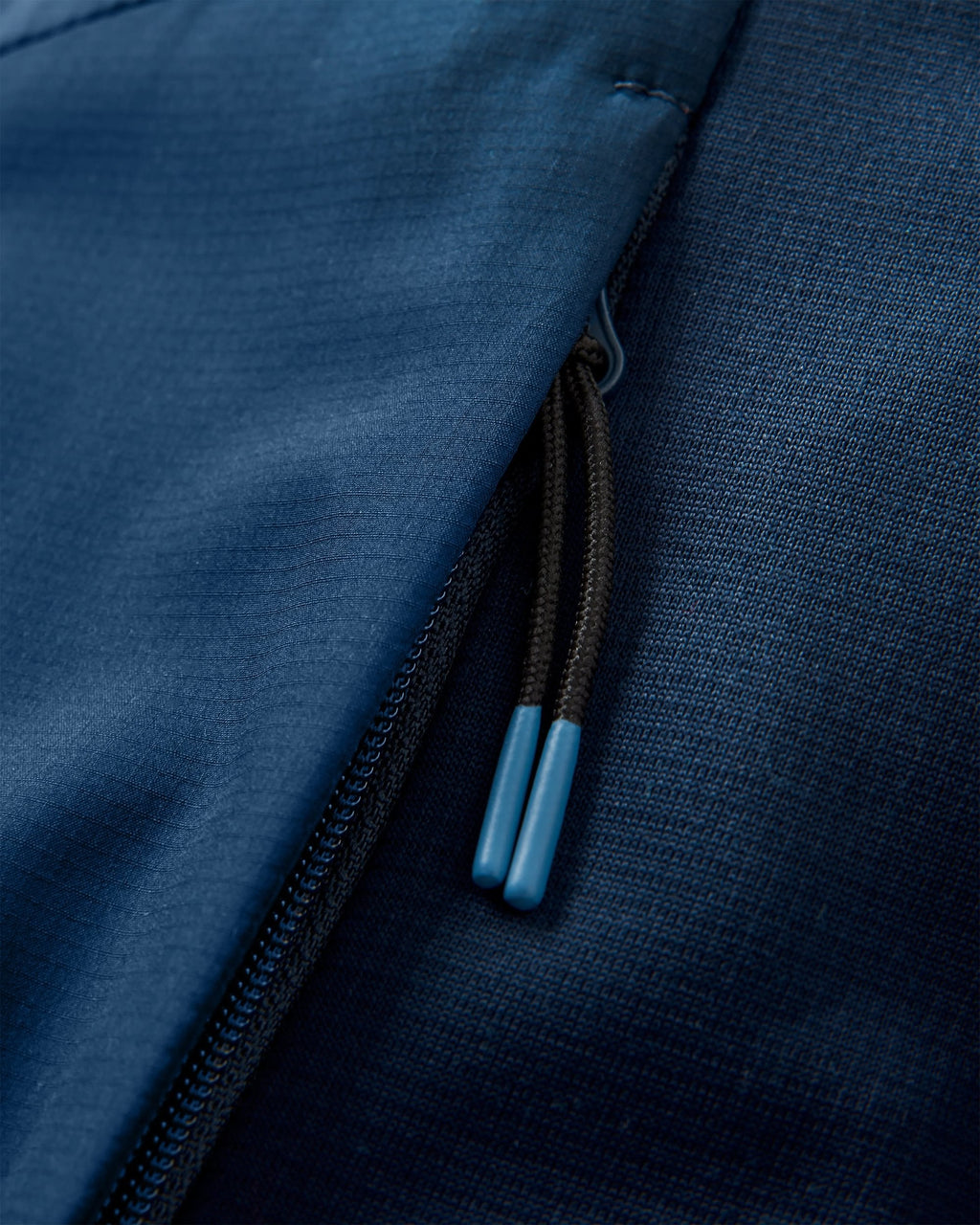 Daybreak Lightweight Recycled Thermore® Insulated Jacket - Rich Navy/Dark Denim/Arctic