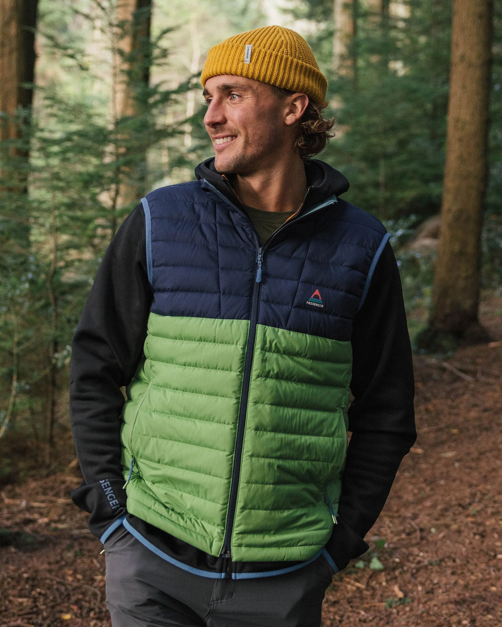 Ashland Down Recycled Gilet - Rich Navy/Pear Green