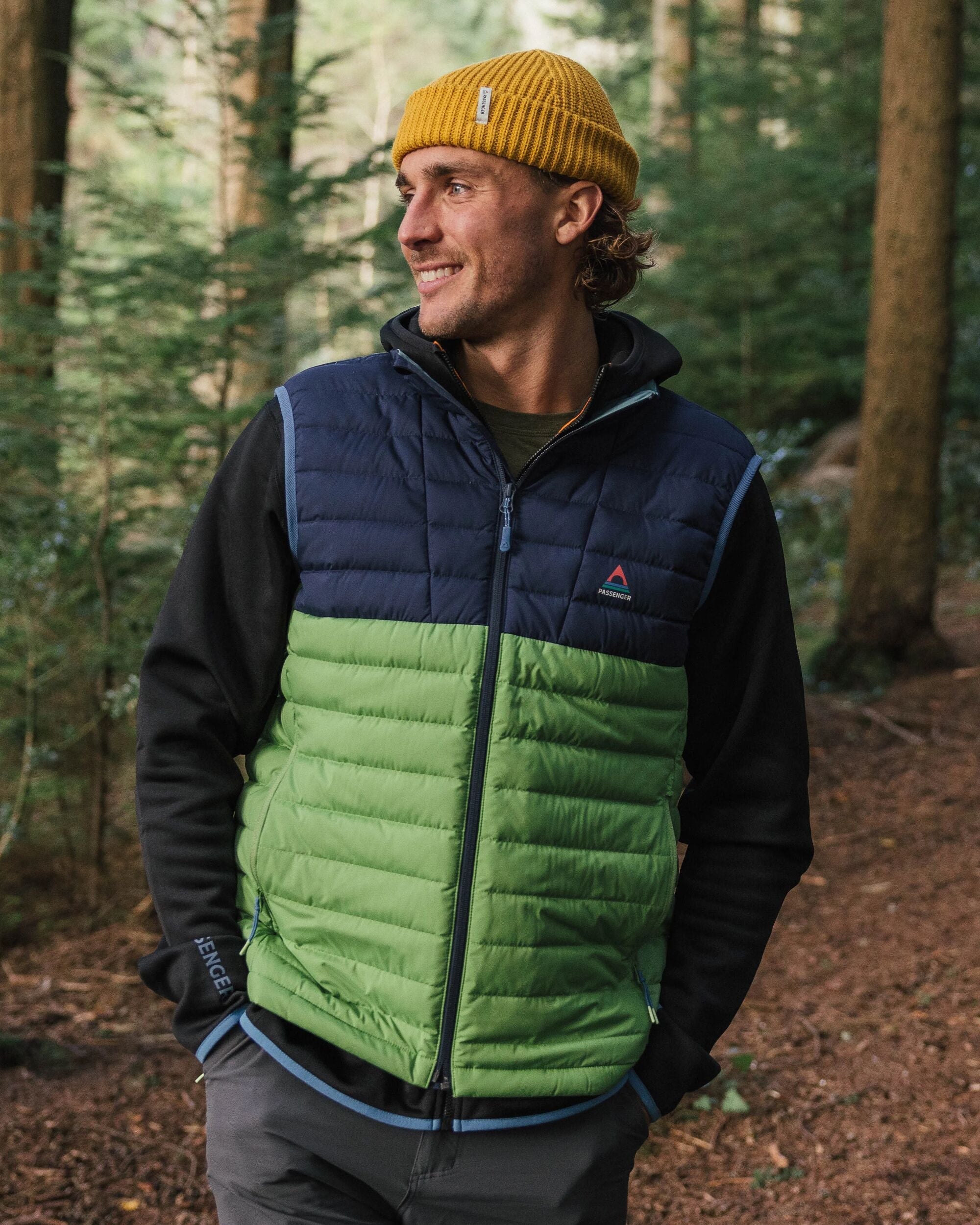 Ashland Down Recycled Gilet - Rich Navy/Pear Green