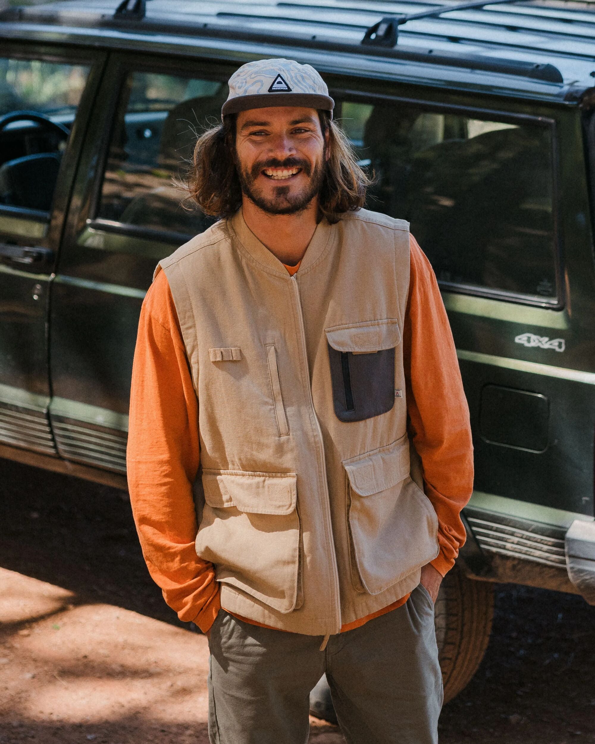 Explorers Organic Cotton Canvas Gilet - Stone
