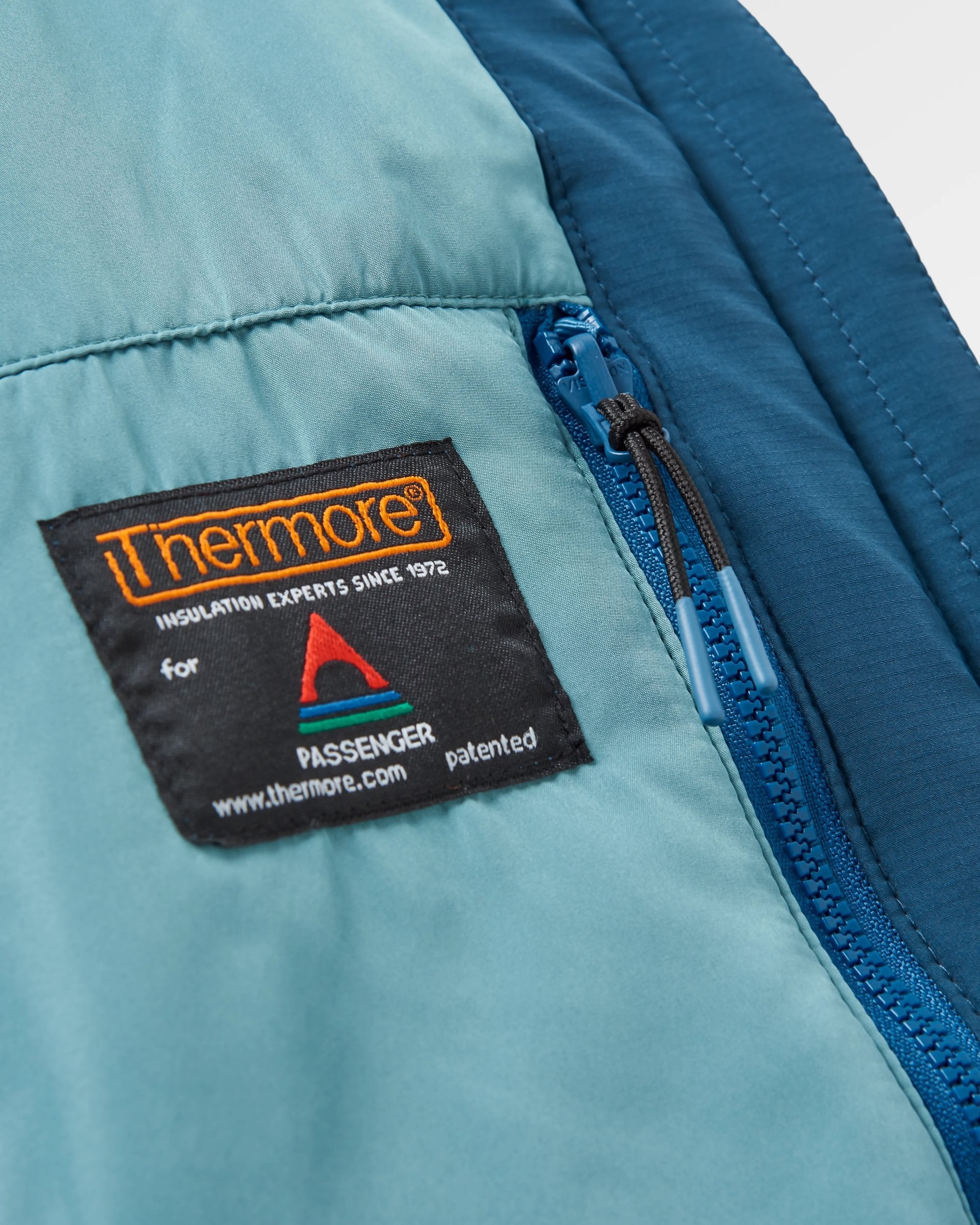 Daybreak Lightweight Recycled Thermore® Insulated Jacket - Rich Navy/Dark Denim/Arctic