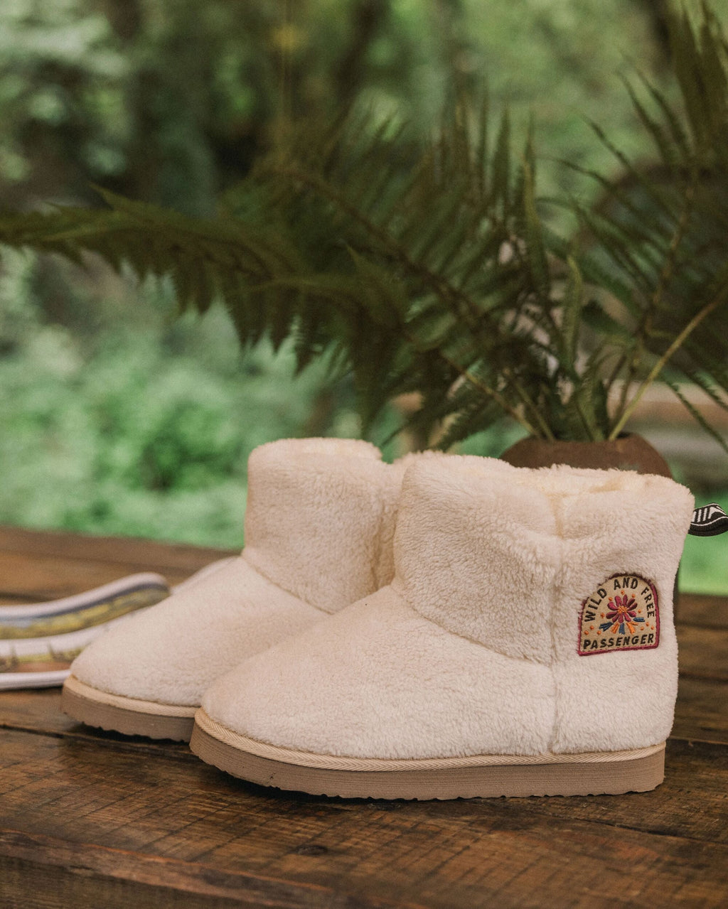 Hideaway Hut Sherpa Fleece Slipper - Birch