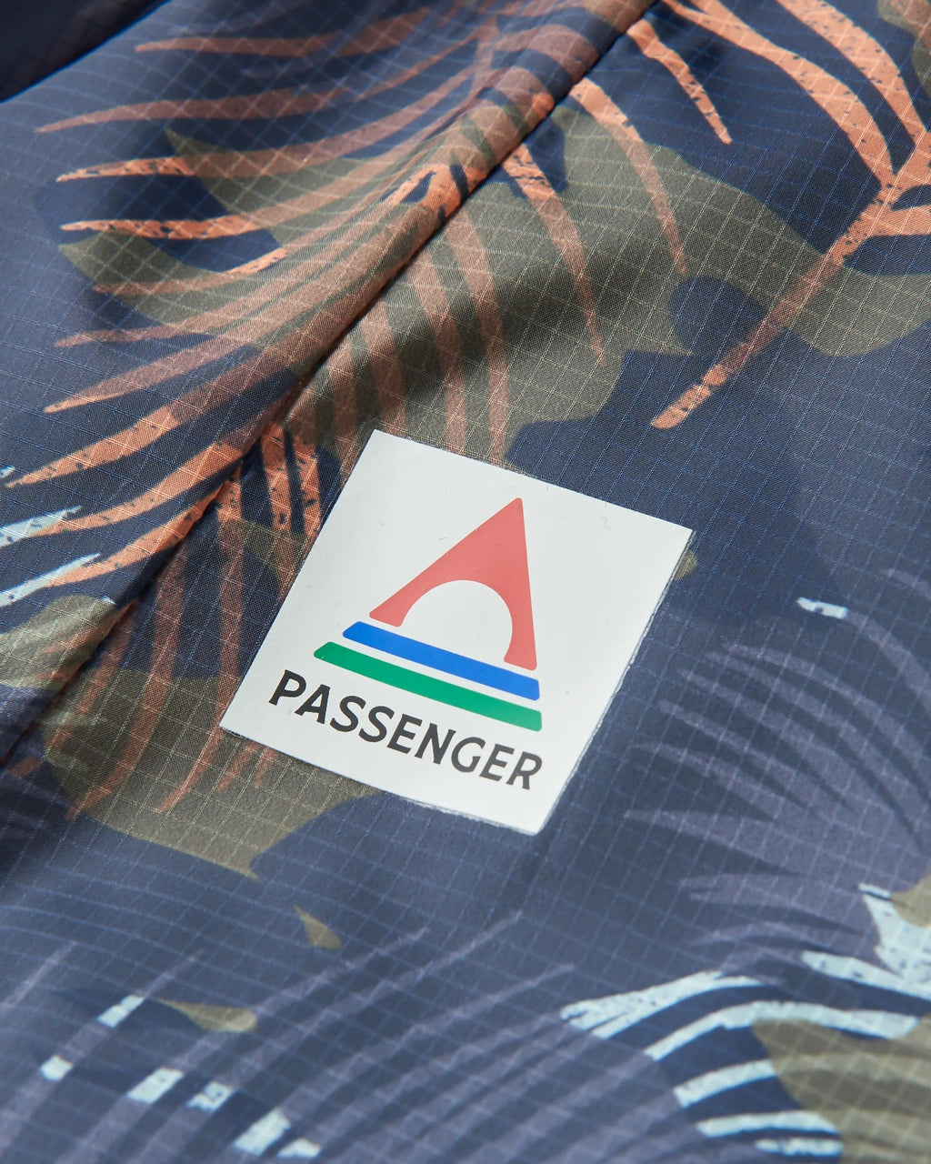 Gusto Recycled Windshell Anorak - Palm Camo Apricot