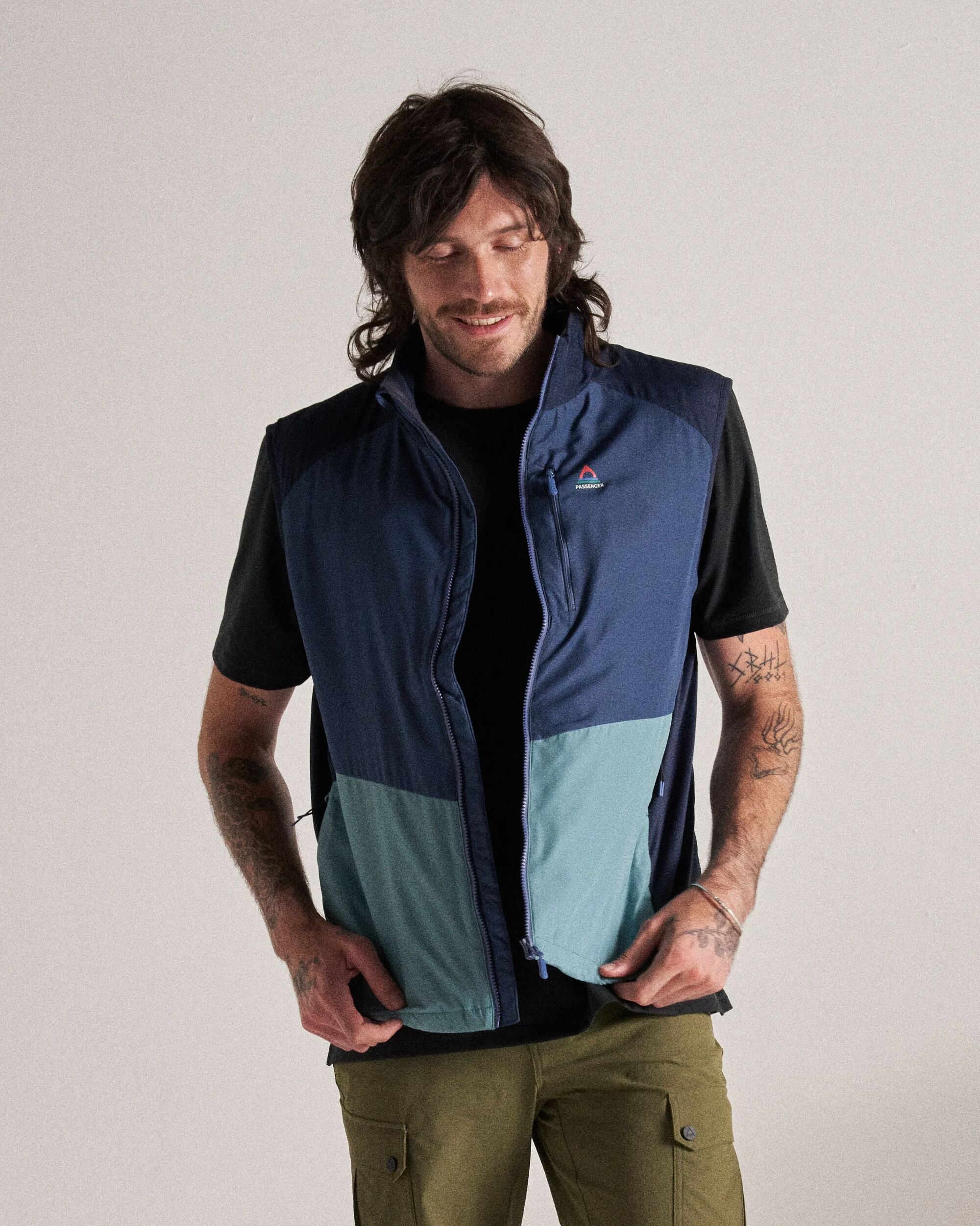 Daybreak Lightweight Recycled Thermore® Insulated Gilet - Rich Navy/Dark Denim/Arctic