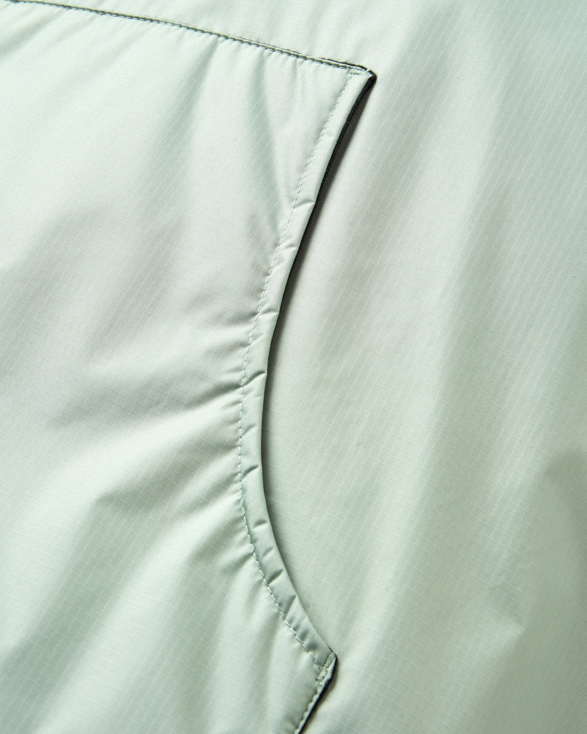 Escapism Recycled Sherpa Lined Changing Robe - Pistachio