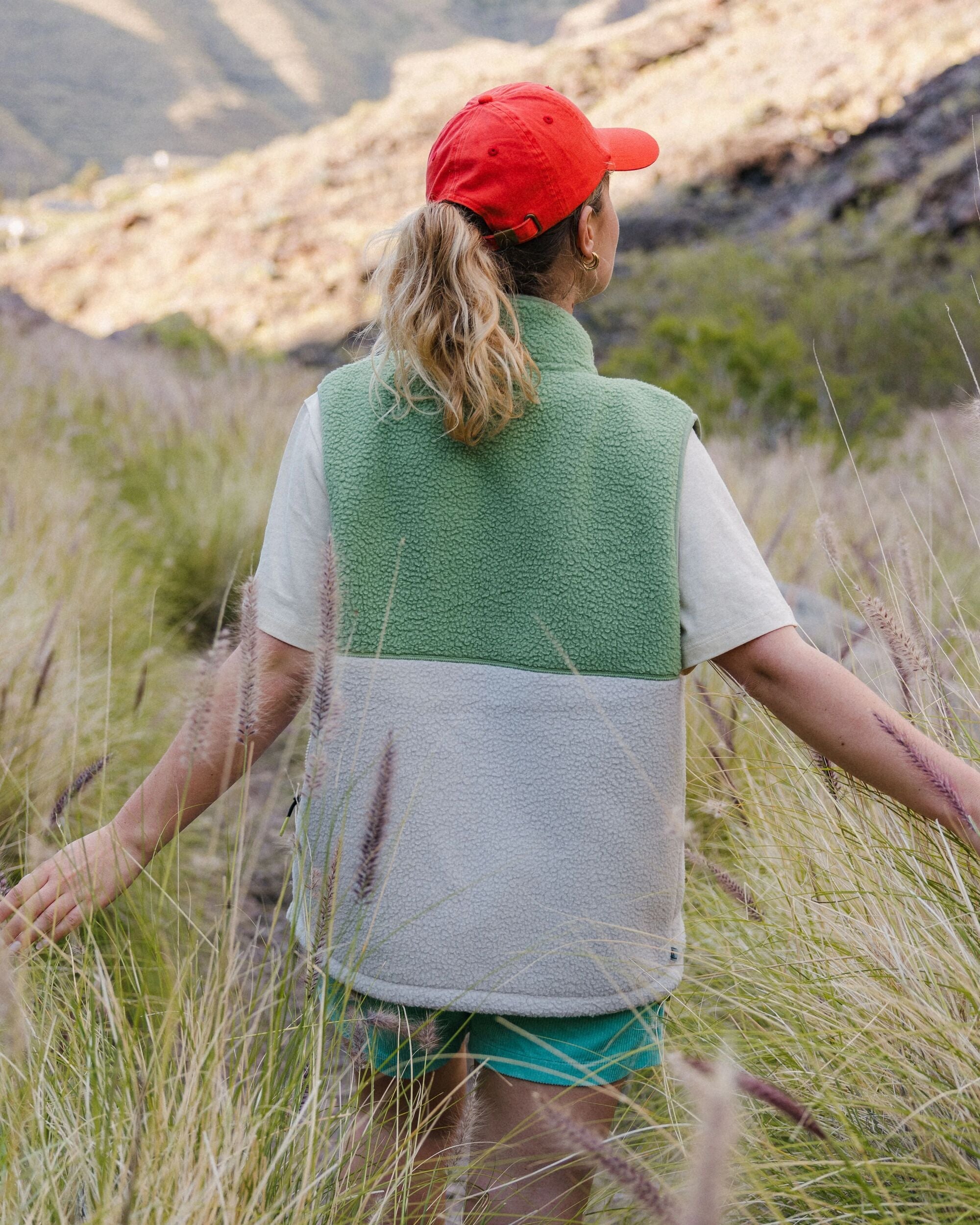 Fairbanks Recycled Sherpa Gilet - Stem Green/Vintage White