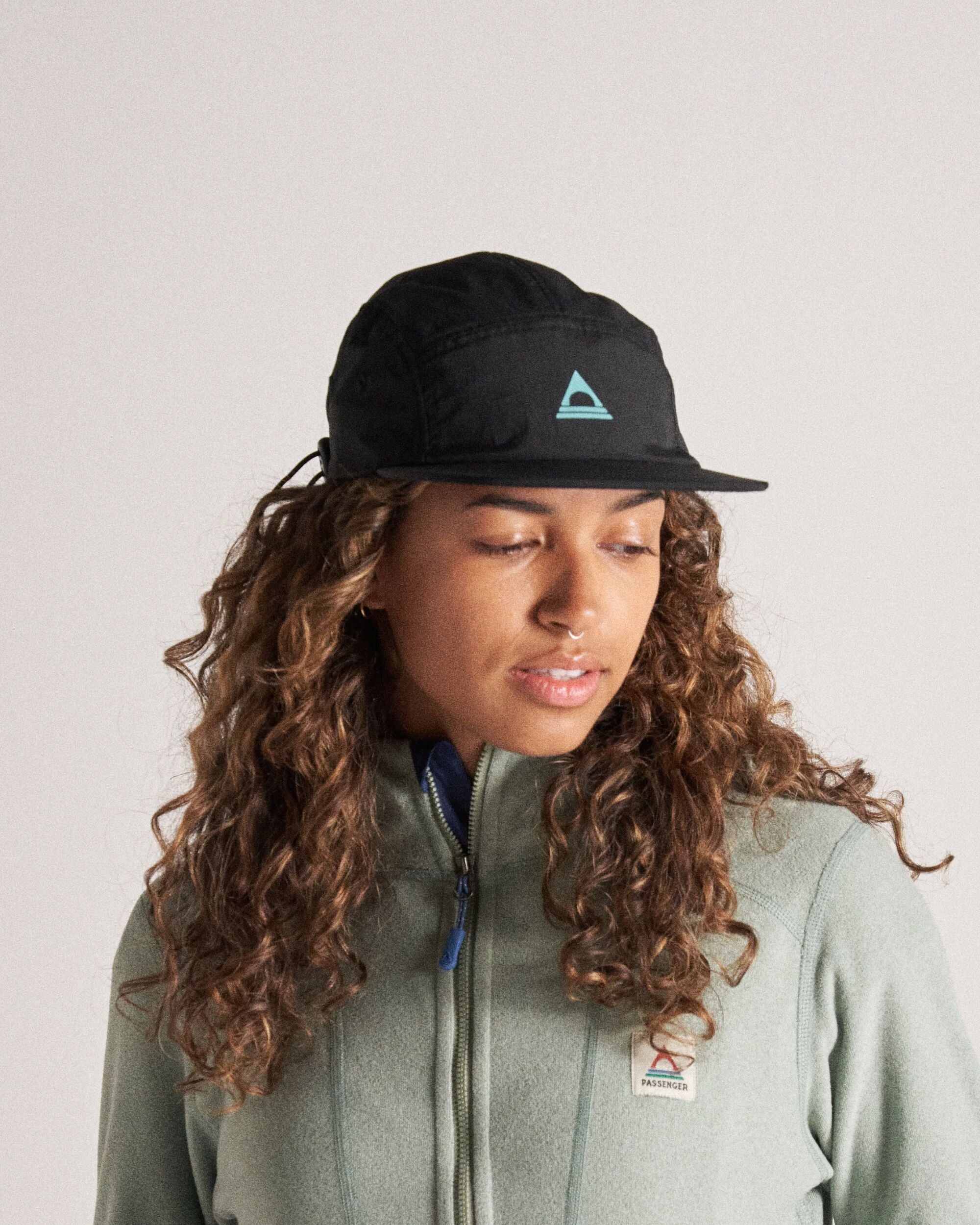 Emerge 5 Panel Trail Cap - Black