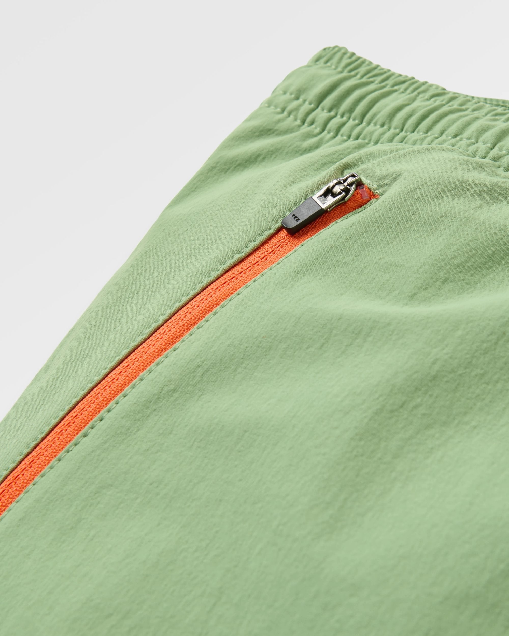 Flaris NetPlus® All Purpose Short - Stem Green